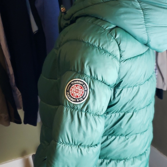 Madden NYC size medium puff coat - Picture 2 of 3